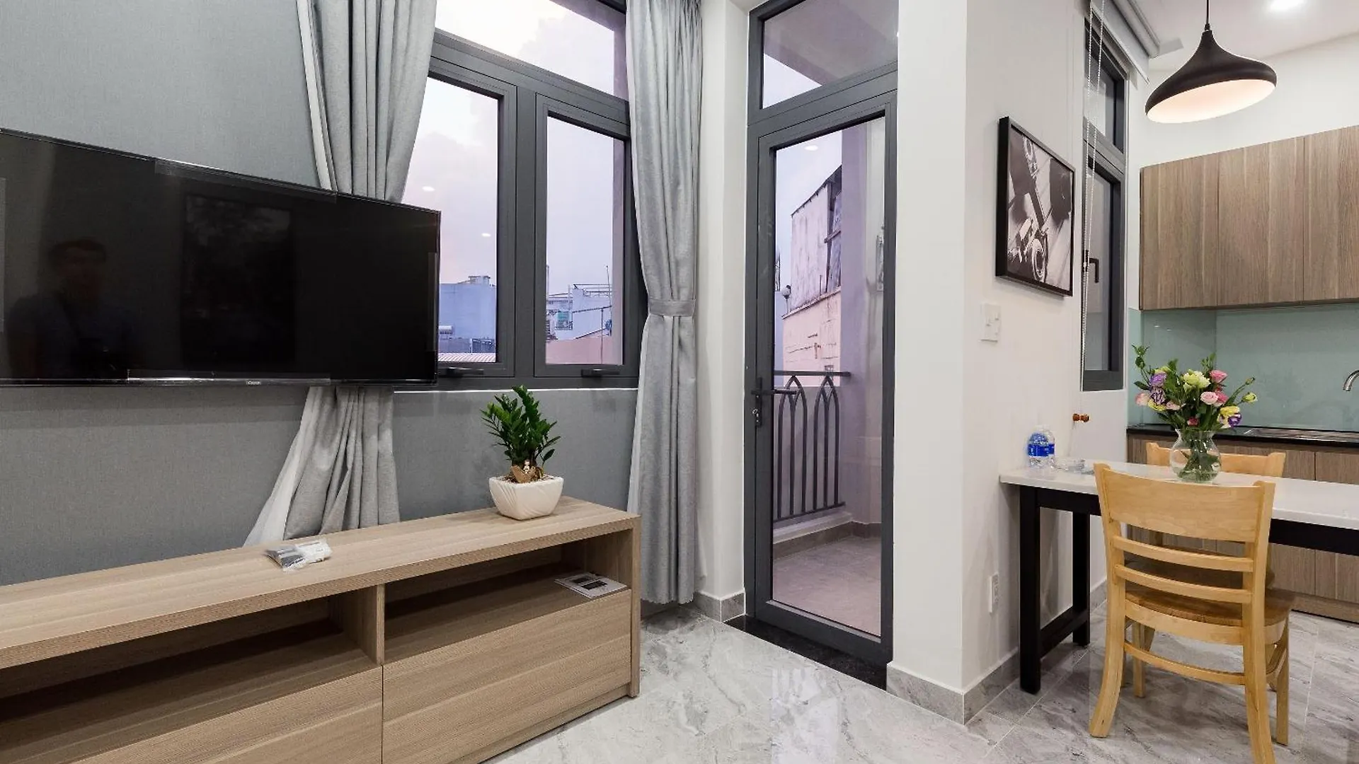 Apartment Yours Tower - Airport Ho Chi Minh City