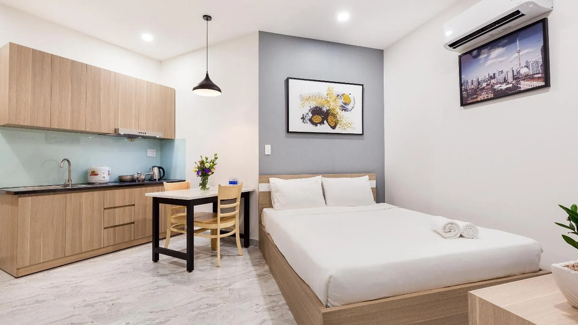 Yours Tower - Airport Ho Chi Minh City Apartment