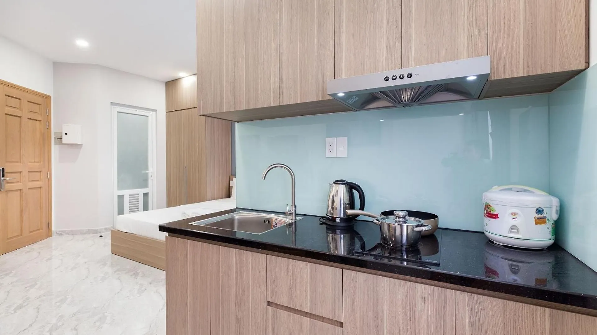Apartment Yours Tower - Airport Ho Chi Minh City